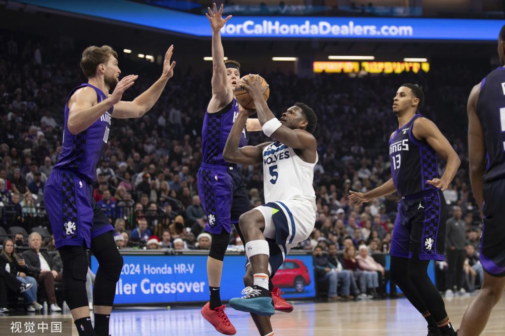 他告诉球员 他告诉球员